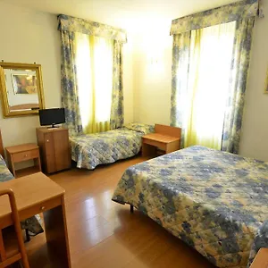 Tirreno Szálloda Róma